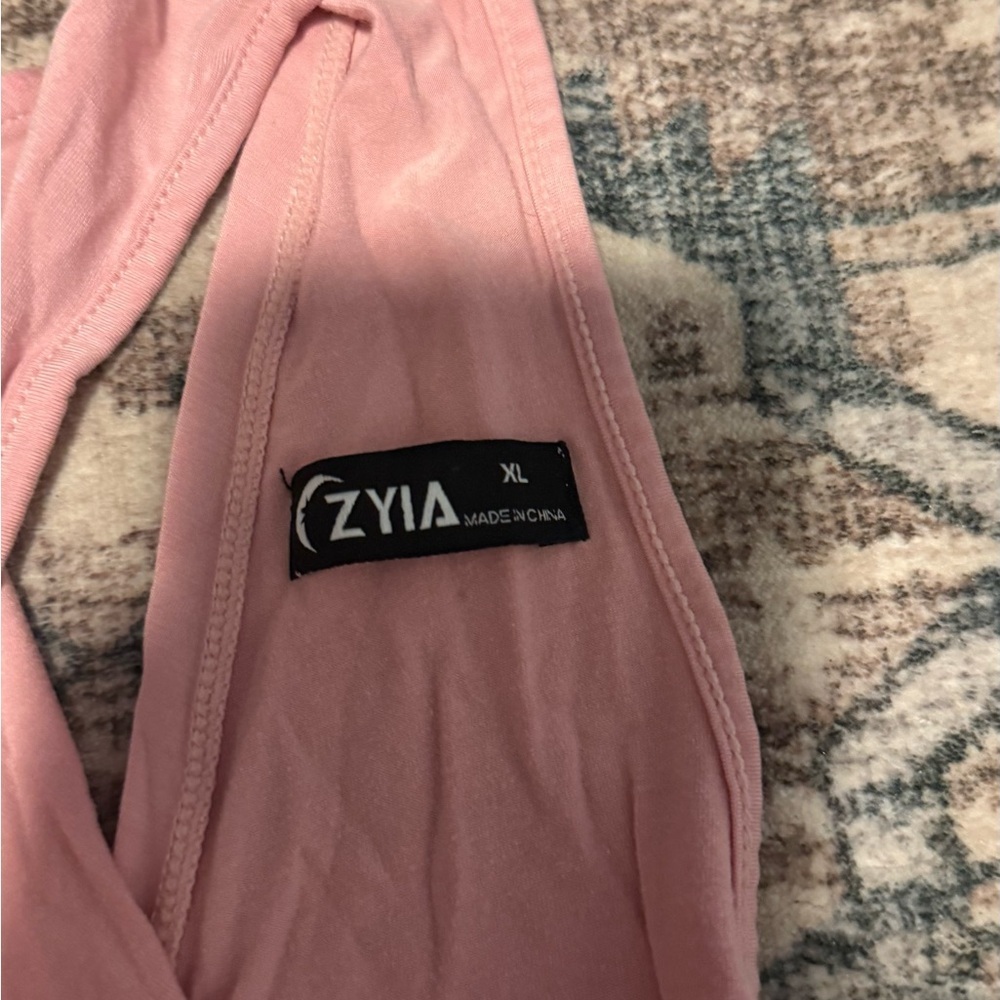 Zyia Pink Twist back Tank Top - Picture 3 of 3